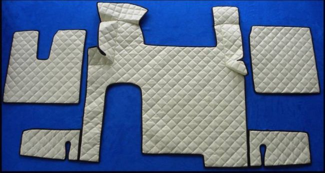 KOŽENÉ KOBERCE MAN TGX AUTOMAT, 2 ŠUFLÍKY