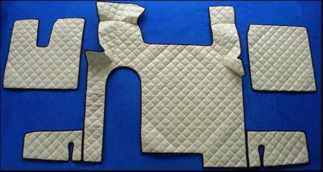 KOŽENÉ KOBERCE MAN TGX, MANUAL, 2 ŠUFLÍKY